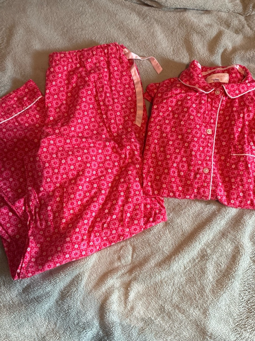 Victoria's Secret Hot Pink Printed Pajama Set - Picture 1 of 5